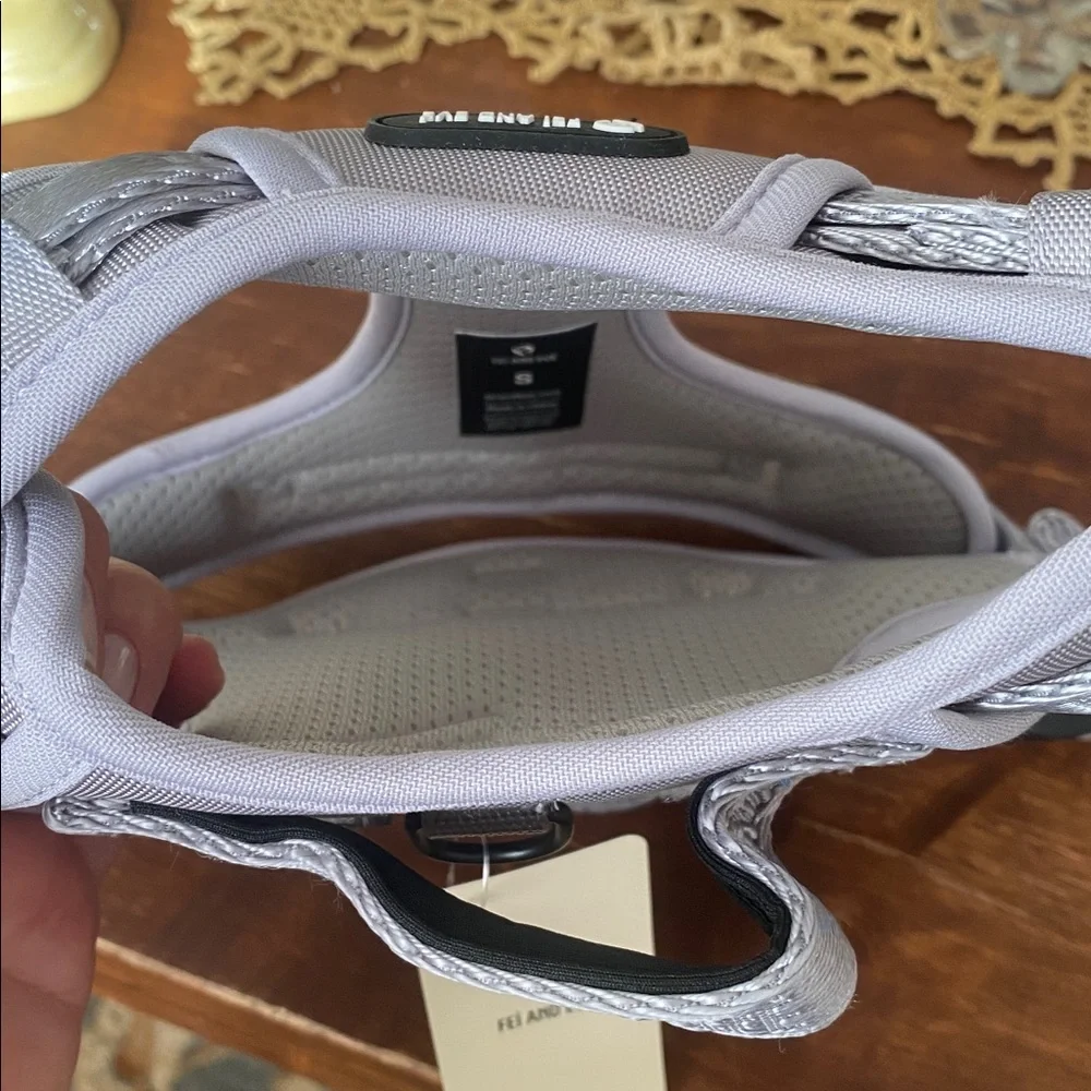 NWT New Edition, Fei and Eve Classic Dog Harness - Quick-Release Buckles size S